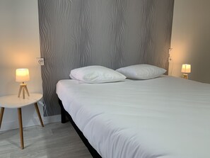 Bungalow familiar, baño en la habitación, vista al jardín (n°10) | Interior