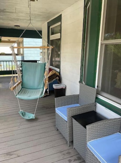 Remodeled one bedroom apt. #2 in the Uptown area