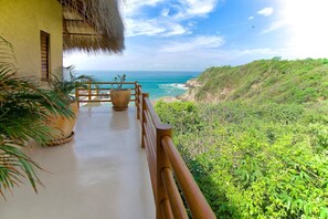 Villa, plusieurs lits (2042 - Villa Tortuga) | Balcon
