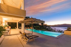 Condo, varias camas (2058 - Villas Carey Condo D1) | Alberca