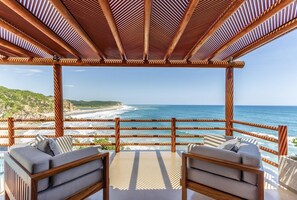 Villa, plusieurs lits (2080 - Villa Sol Divino) | Balcon