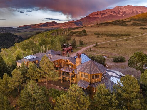 Majestic Mountain Escape