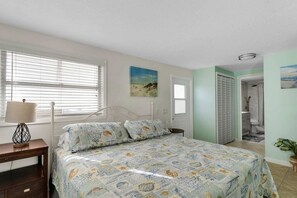 3 bedrooms, desk, iron/ironing board, travel cot