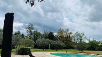 Piscine extérieure, piscine chauffée