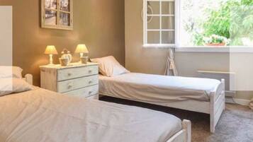 3 chambres, fer et planche Ă repasser, Wi-Fi gratuit, draps fournis