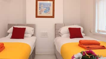 4 bedrooms, iron/ironing board, Internet, bed sheets