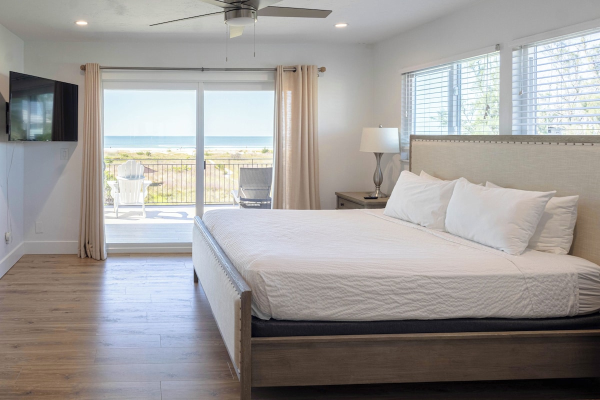 House, Multiple Beds, Ocean View (602) | 3 bedrooms, iron/ironing board, WiFi (free), bed sheets