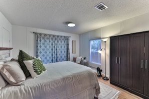 2 多间卧室、熨斗/熨衣板、WiFi、床单