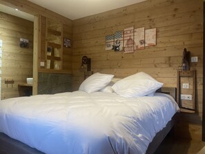 5 chambres, fer et planche à repasser, lit parapluie, Wi-Fi gratuit