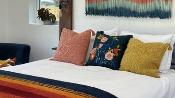 1 bedroom, iron/ironing board, travel crib, WiFi