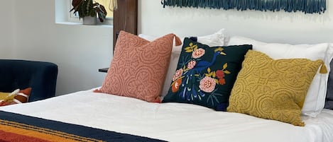 1 soverom, strykejern/-brett, reiseseng for barn og wi-fi