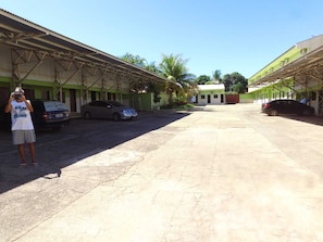 Free self parking - Hotel Pousada Kolosso (Aragarcas)