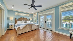 6 bedrooms, premium bedding, pillowtop beds, iron/ironing board - Blue Coconut | FREE Golf Cart | FREE Beach Chairs | Steps to Beach | Pet Friendly | Brand New Summer Kitchen (Destin)