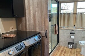 Shower, hair dryer, bidet, towels - SEDONA: Studio/Loft in desirable West Sedona. (Sedona)