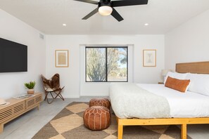 4 bedrooms, desk, iron/ironing board, travel crib