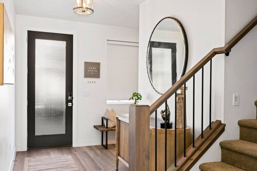 5 Bed Home w/Pool Sleeps 16 Ideal for Large Groups