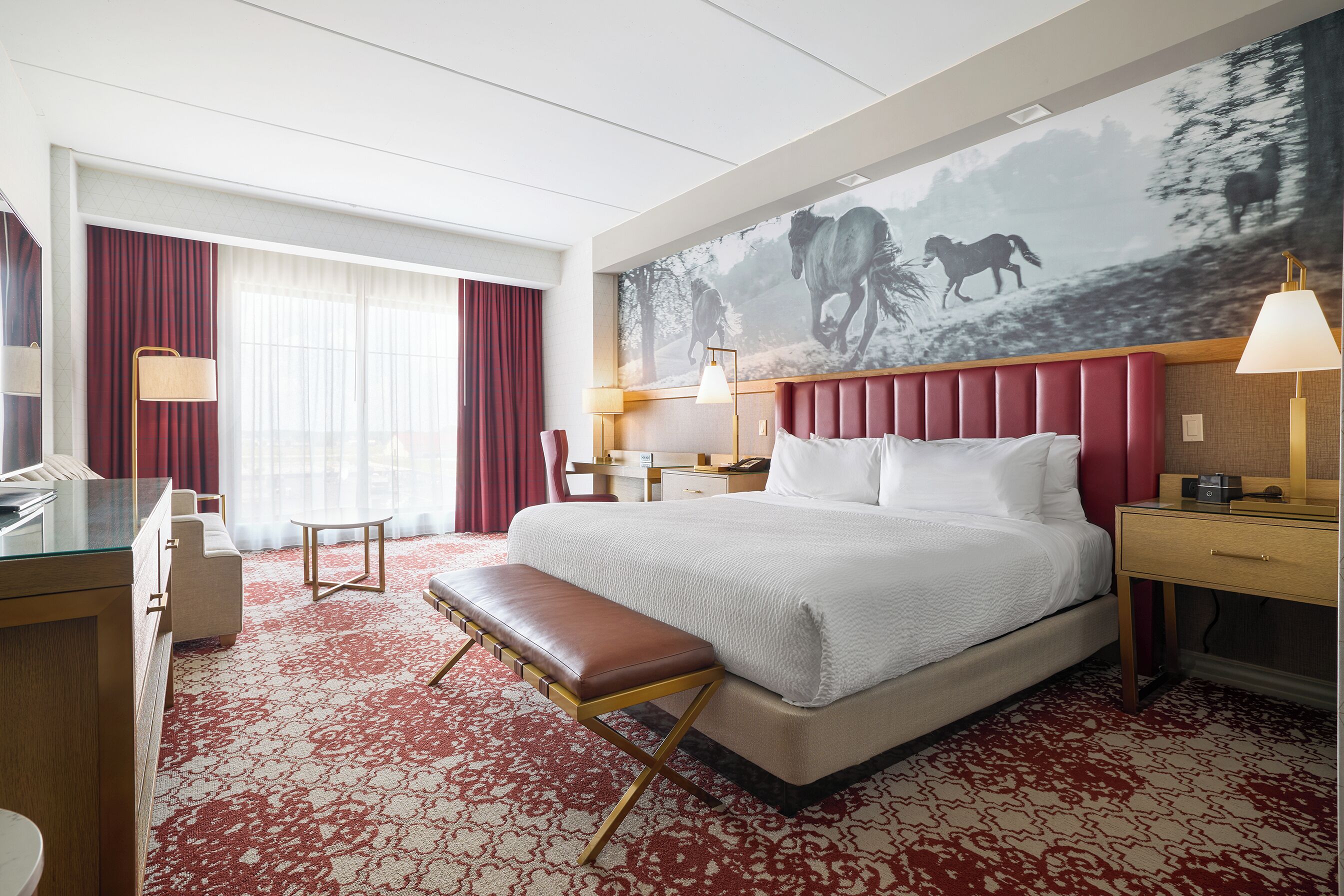 Escritorio y espacio para trabajar con un portátil