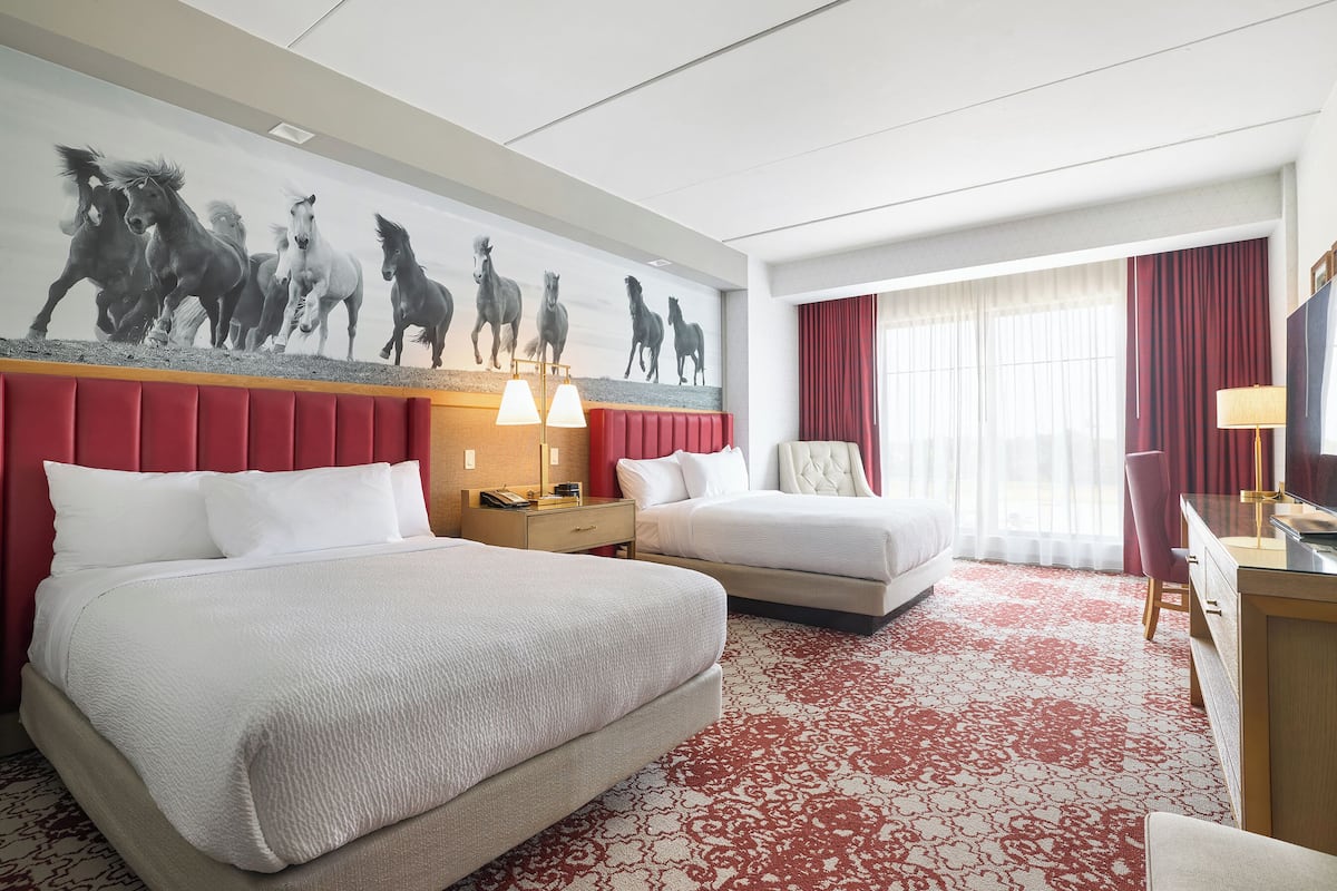 Executive Double Room, 2 Queen Beds | 1 bedroom, desk, laptop workspace, soundproofing