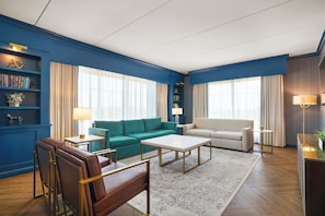 Executive-Suite, 1 King-Bett | 1 Schlafzimmer, Schreibtisch, laptopgeeigneter Arbeitsplatz