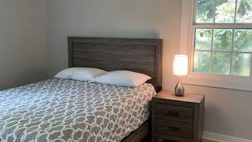 3 chambres, fer et planche à repasser, Wi-Fi gratuit, draps fournis