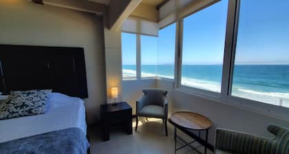 Ocean view apartment with rooftop