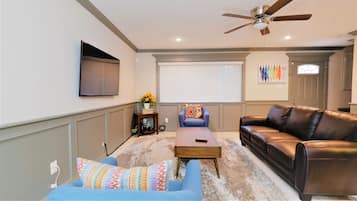 Luxury House, 2 Bedrooms, 2 Bathrooms | Living area | Flat-screen TV