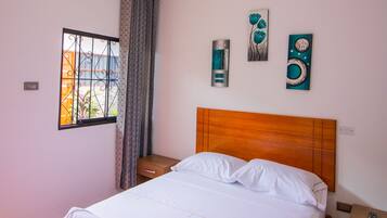 Dobbelt- eller tomannsrom – senior | Individuelt dekorert, wi-fi (inkludert) og sengetøy