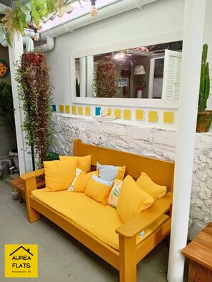 Basic Studio, 1 Bedroom | Living area | 0-inch Smart TV with cable channels - Aurea Flats (Florianópolis)