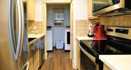 3Bdrm 2Bath 3Beds - 2 Story Condo