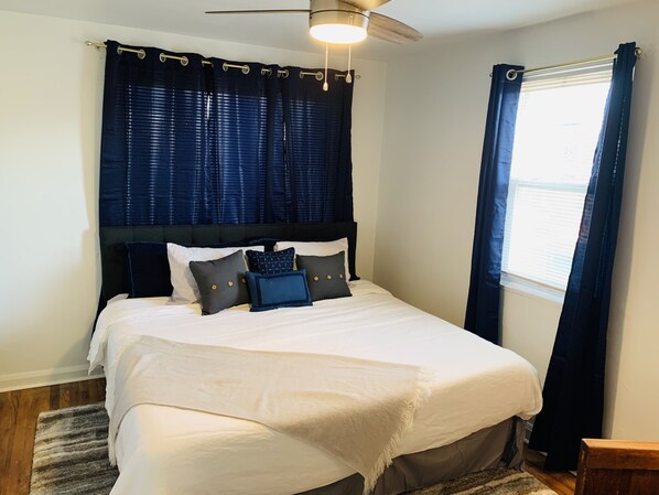 3 chambres, fer et planche à repasser, Wi-Fi gratuit, draps fournis