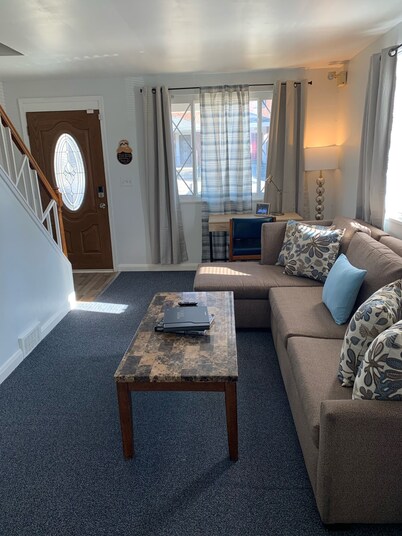 Royalty Homes - Family style, clean in a safe area.