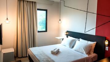 Double Room | Desk, laptop workspace, soundproofing, free WiFi