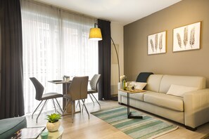 Comfort Apartment | Living area | TV - Brussels Center Design Residence (Brussels)