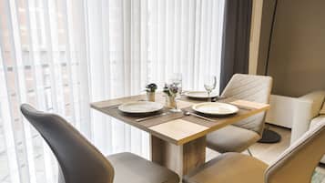 Comfort appartement | Dineren in de kamer