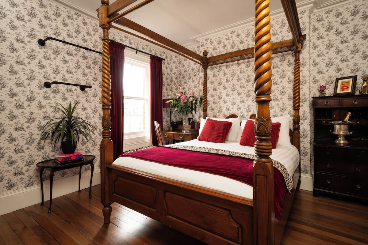 Habitación doble Confort | Ropa de cama de alta calidad y decoración personalizada