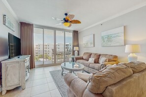 TV - 5th-Floor Condo w/Pool & Ocean Views, Balcony, Shared Outdoor Pool, Hot Tub, Gym (Fort Walton Beach)