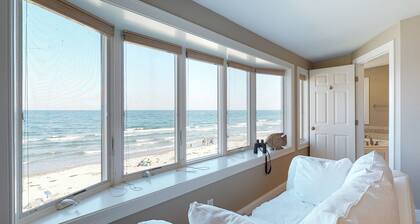 Oceanfront Stunner w/ Kayaks, Beach Gear, Fireplace, Amazing Water Views & Pond