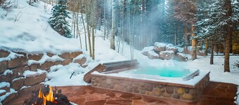 Mountain lodge with easy ski access & private hot tub - dog-friendly