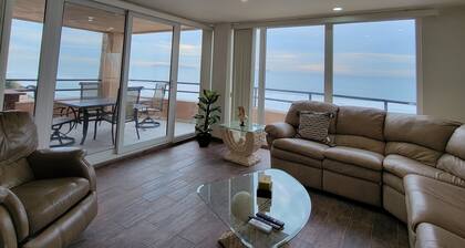 Ocean Front Getaway With Private Beach Access