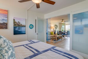 1 bedroom, iron/ironing board, Internet, bed sheets - Waterfront resort condo w/ private patio, shared heated outdoor pool (Lahaina)