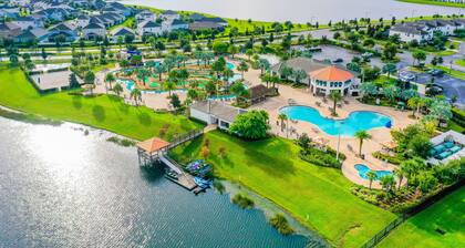 2-Story Townhouse near Disney w/Private Heated Pool, Shared Clubhouse, Gym, AC