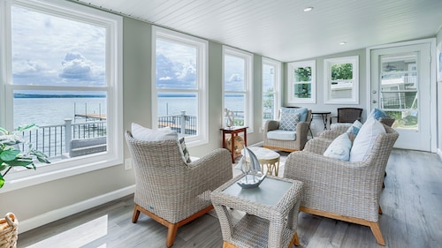 Petit Retreat: The sweetest place on the Lake!