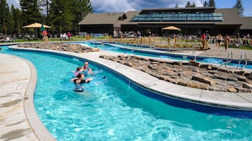 Indendørs pool, opvarmet pool