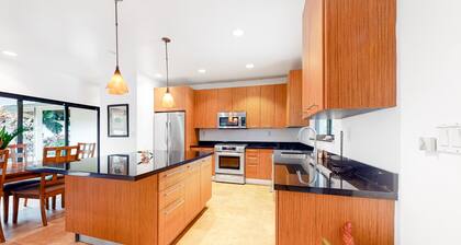 Off-grid oasis with private pool, patio, grill & partial AC