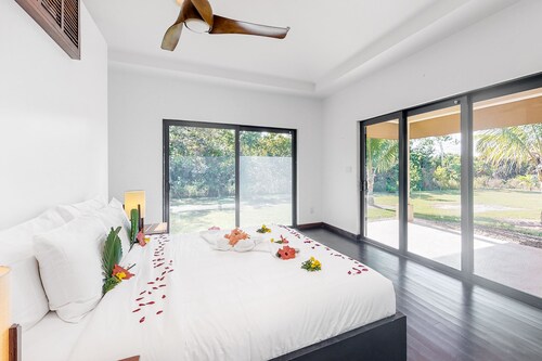 Off-grid oasis with private pool, patio, grill & partial AC