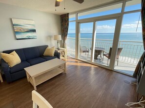 Smart-tv en een open haard