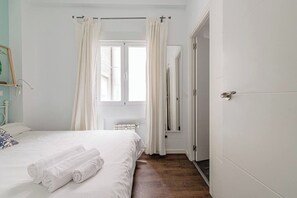 2 Schlafzimmer, Bügeleisen/Bügelbrett, kostenloses WLAN, Bettwäsche