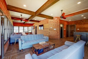 Fernseher, Kamin, Videospiele