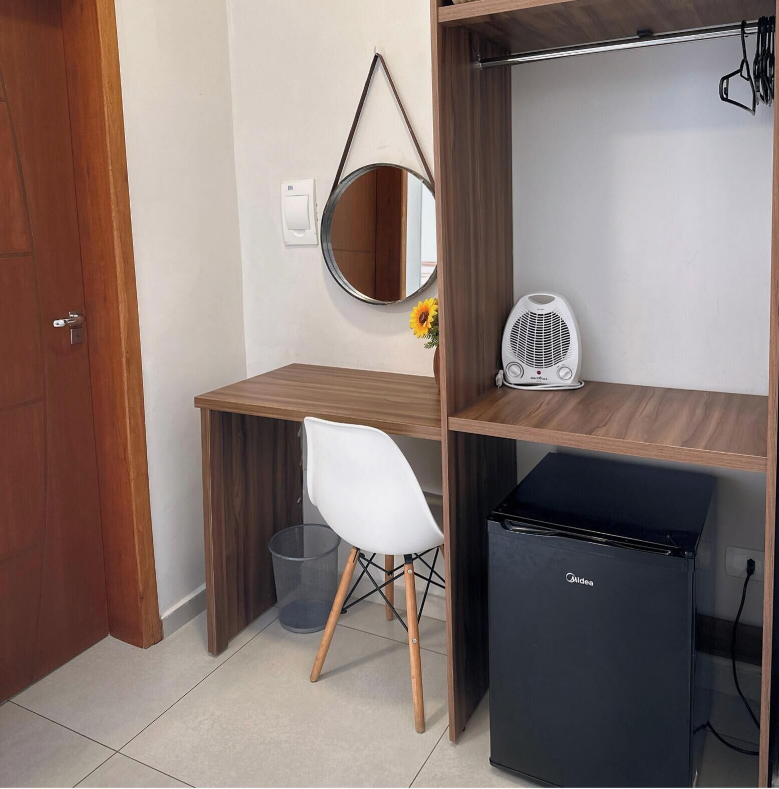 四人房 | 笔记本电脑工作区、免费 WiFi、床单