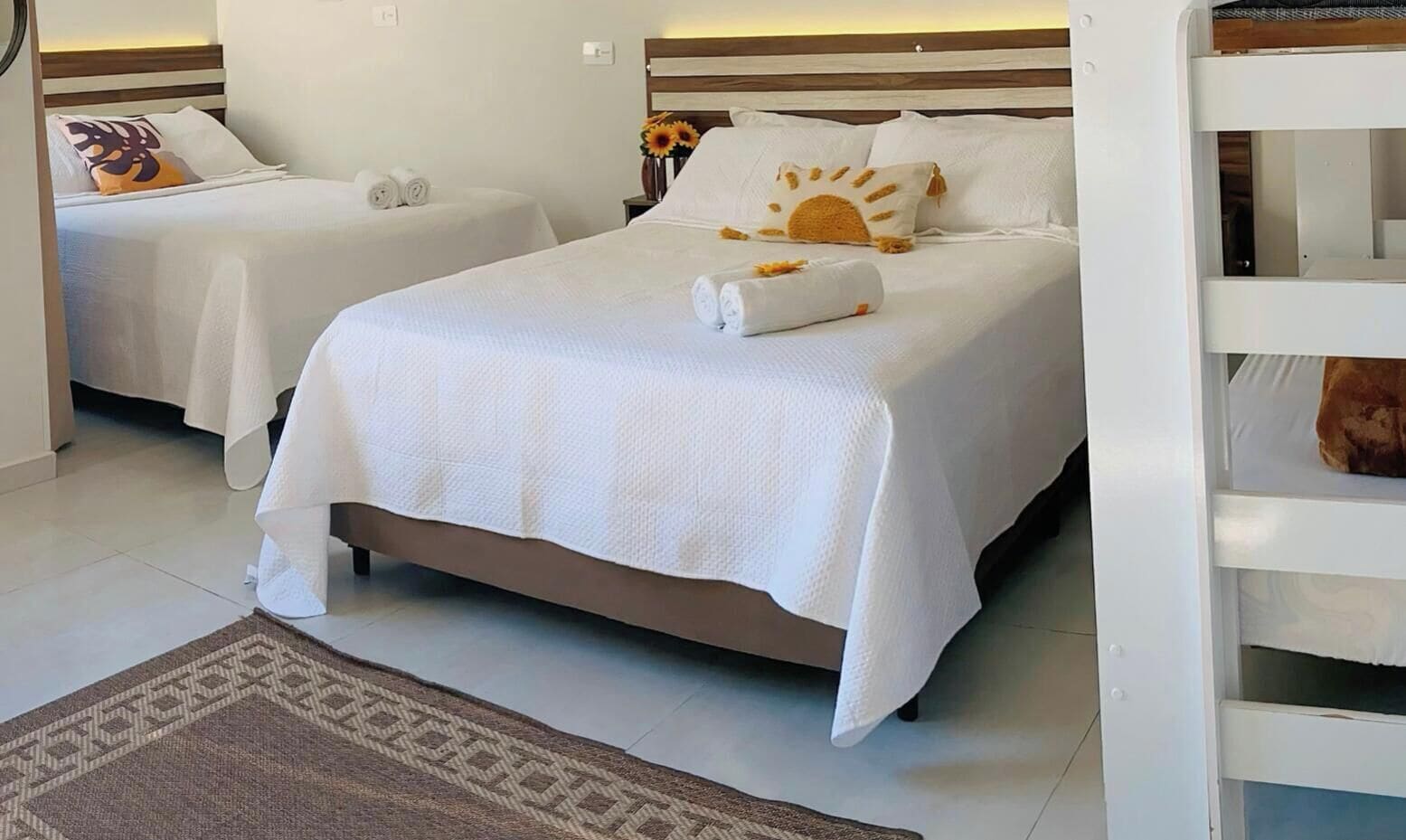 家庭房 | 笔记本电脑工作区、免费 WiFi、床单